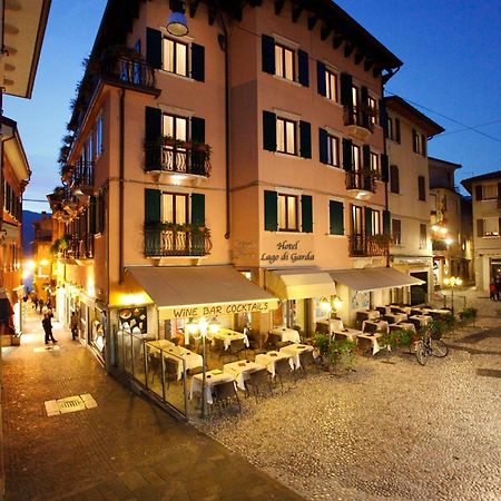 Hotel Lago Di Garda Малчезине Екстериор снимка