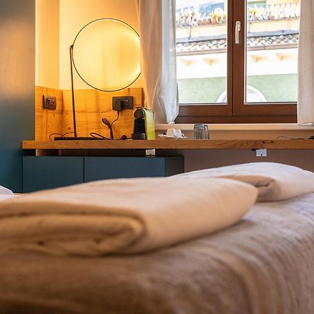 Hotel Lago Di Garda Малчезине Екстериор снимка