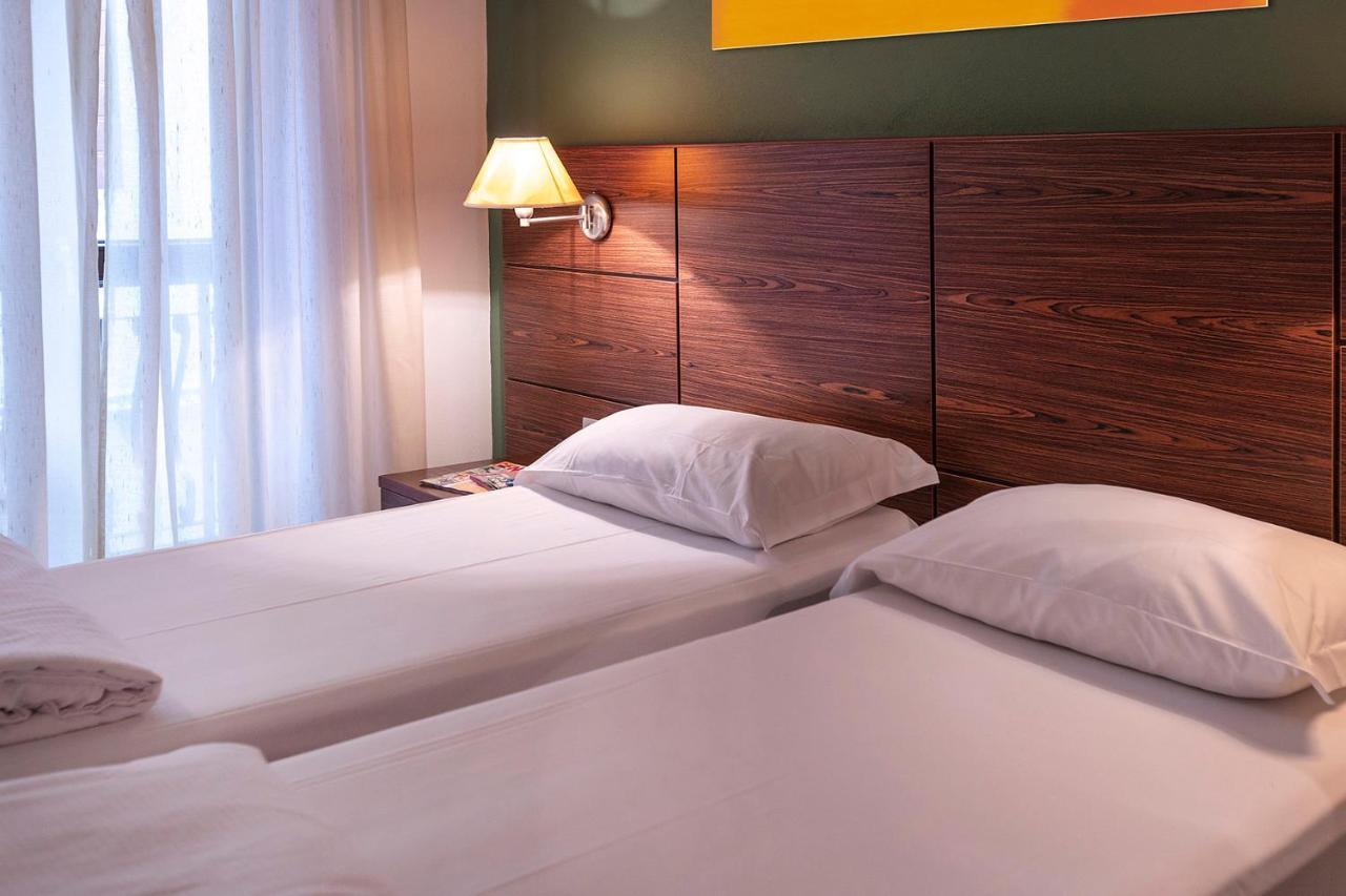 Hotel Lago Di Garda Малчезине Екстериор снимка