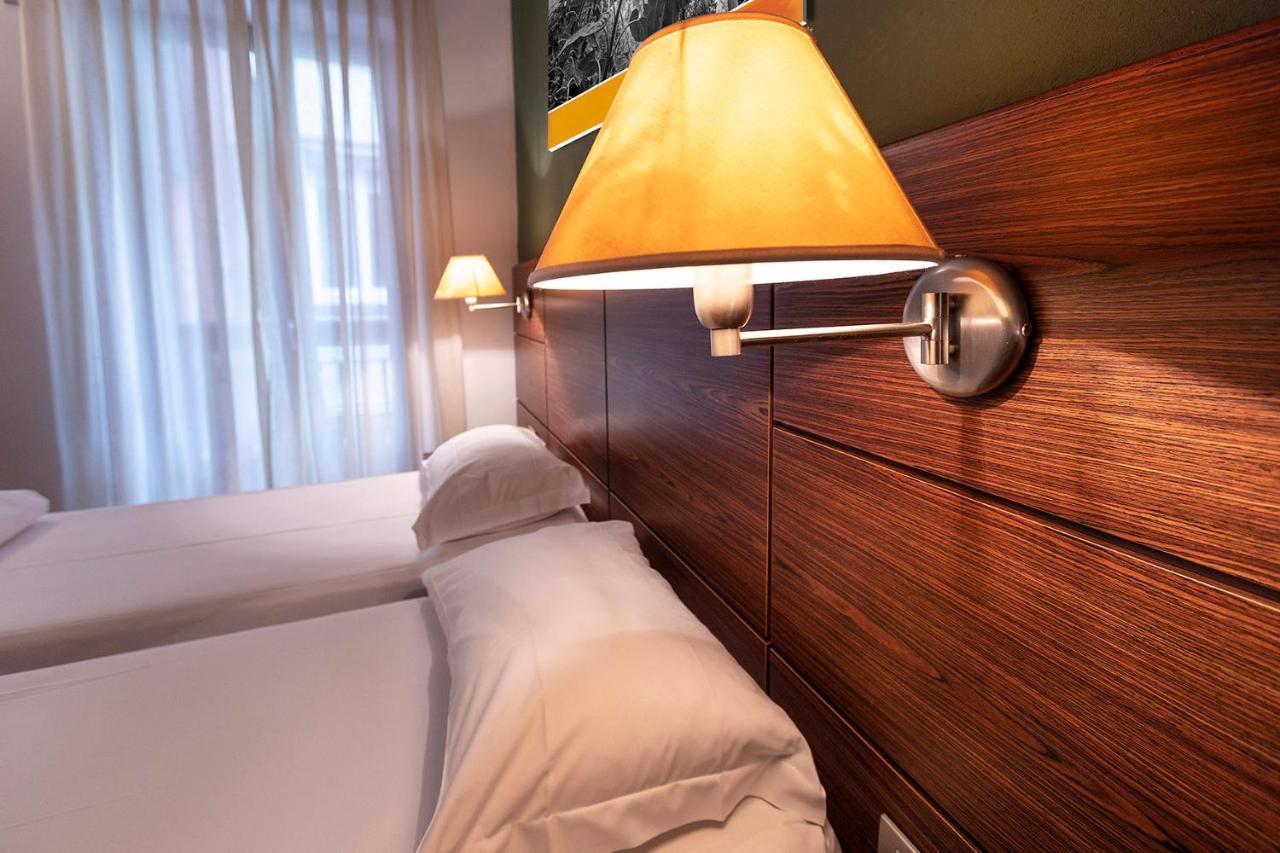 Hotel Lago Di Garda Малчезине Екстериор снимка