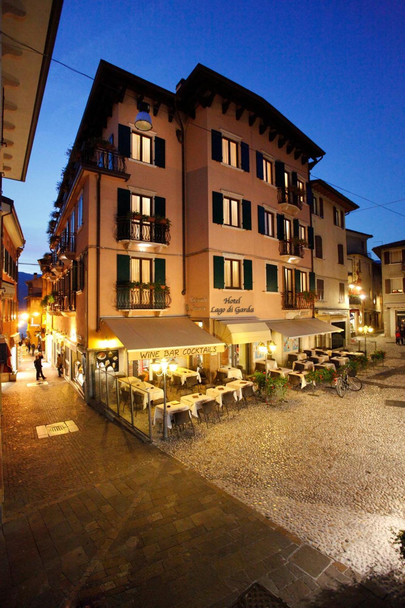 Hotel Lago Di Garda Малчезине Екстериор снимка