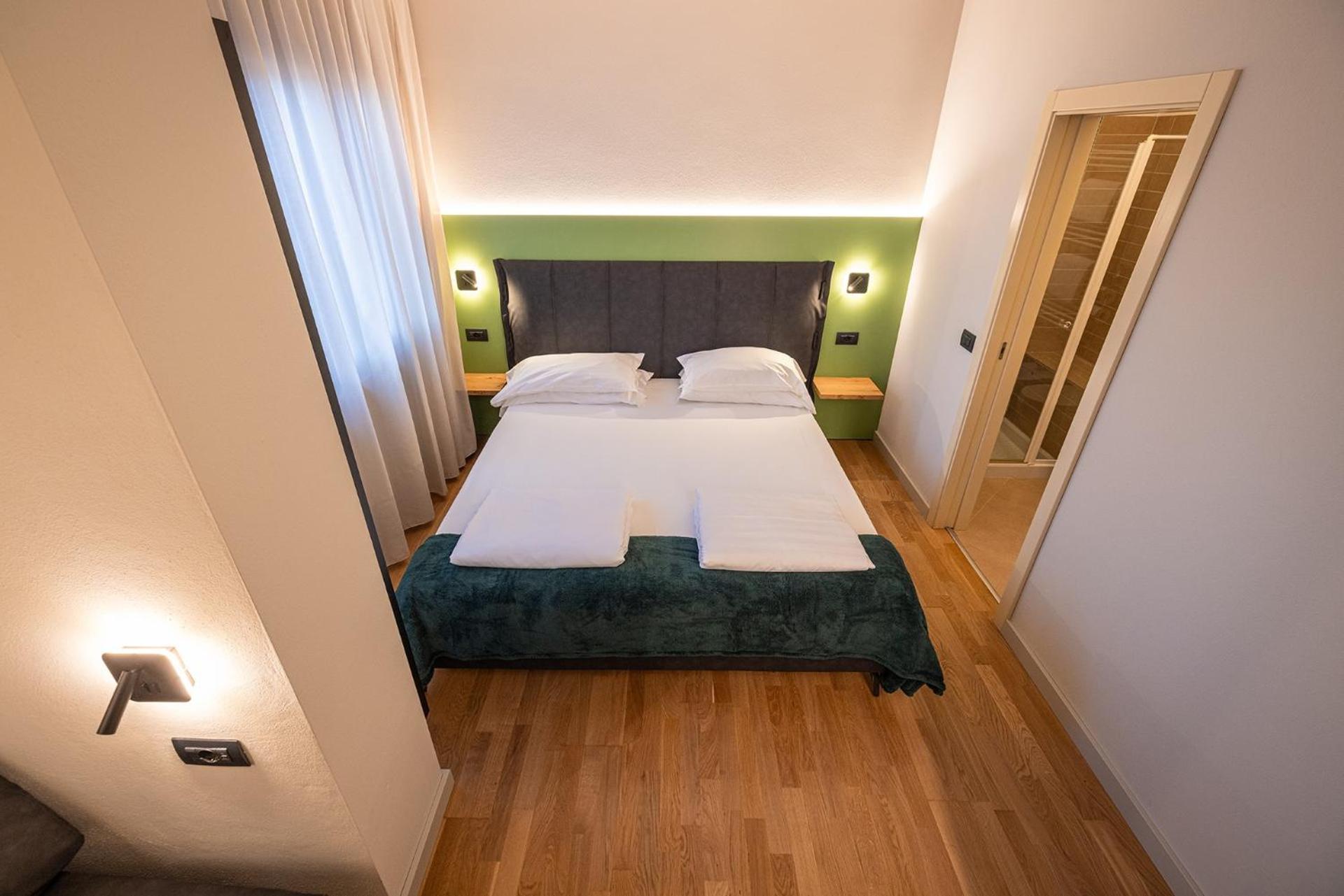 Hotel Lago Di Garda Малчезине Екстериор снимка